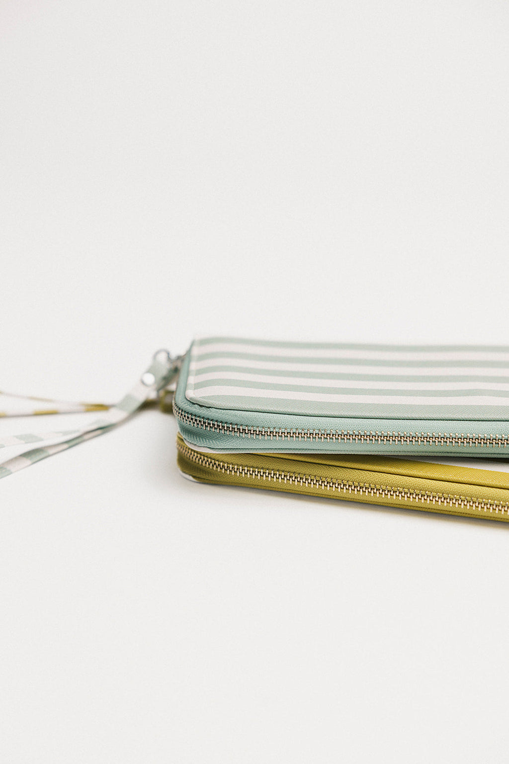 Glove Caddie - Avo Stripes