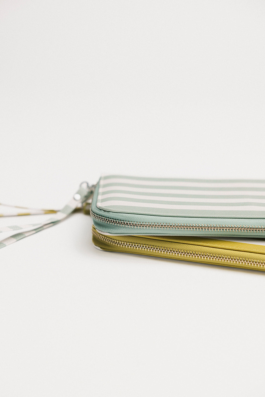 Glove Caddie - Avo Stripes